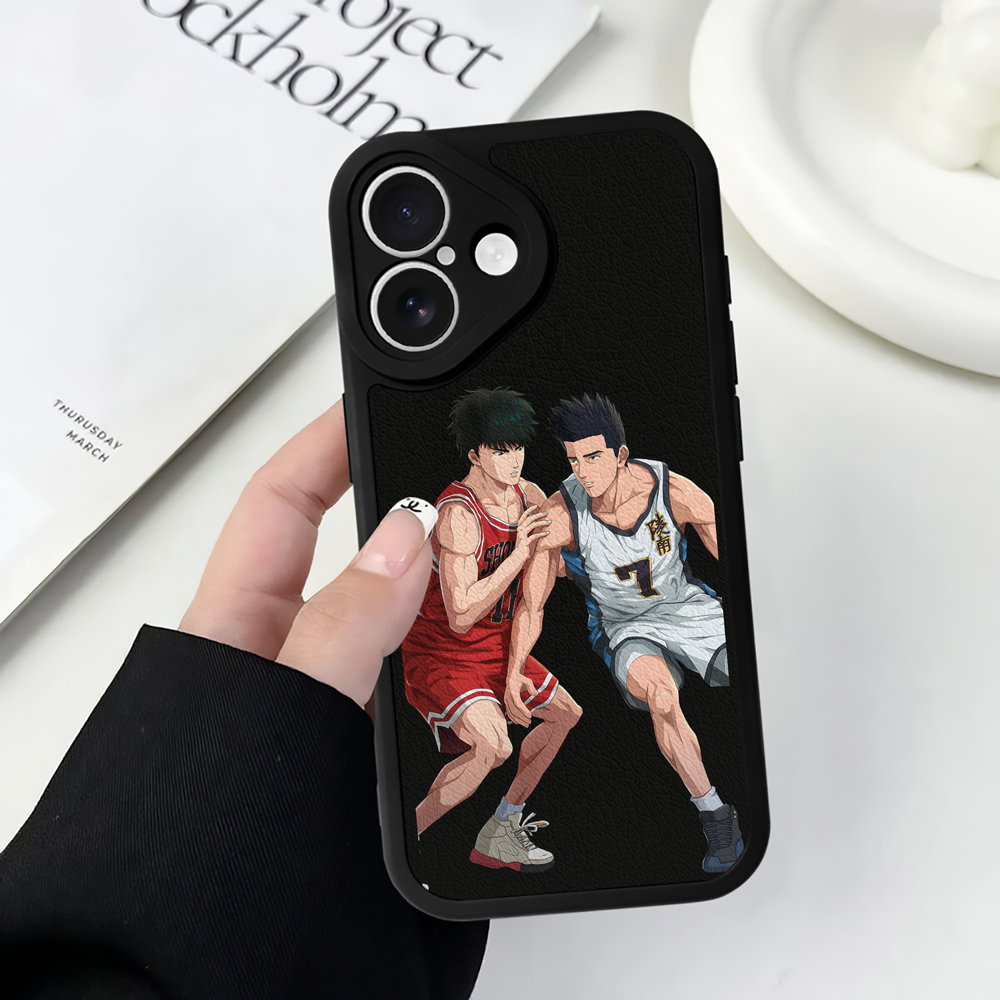 （画像用） SLAM DUNK／スラムダンク 【iPhone 16シリーズ対応】シリコンスマホケース（レザー調） 材質：シリコン